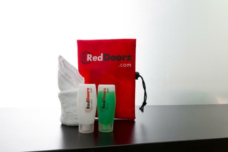 Reddoorz Near Sam Poo Kong 2 Hotel Semarang Exterior foto